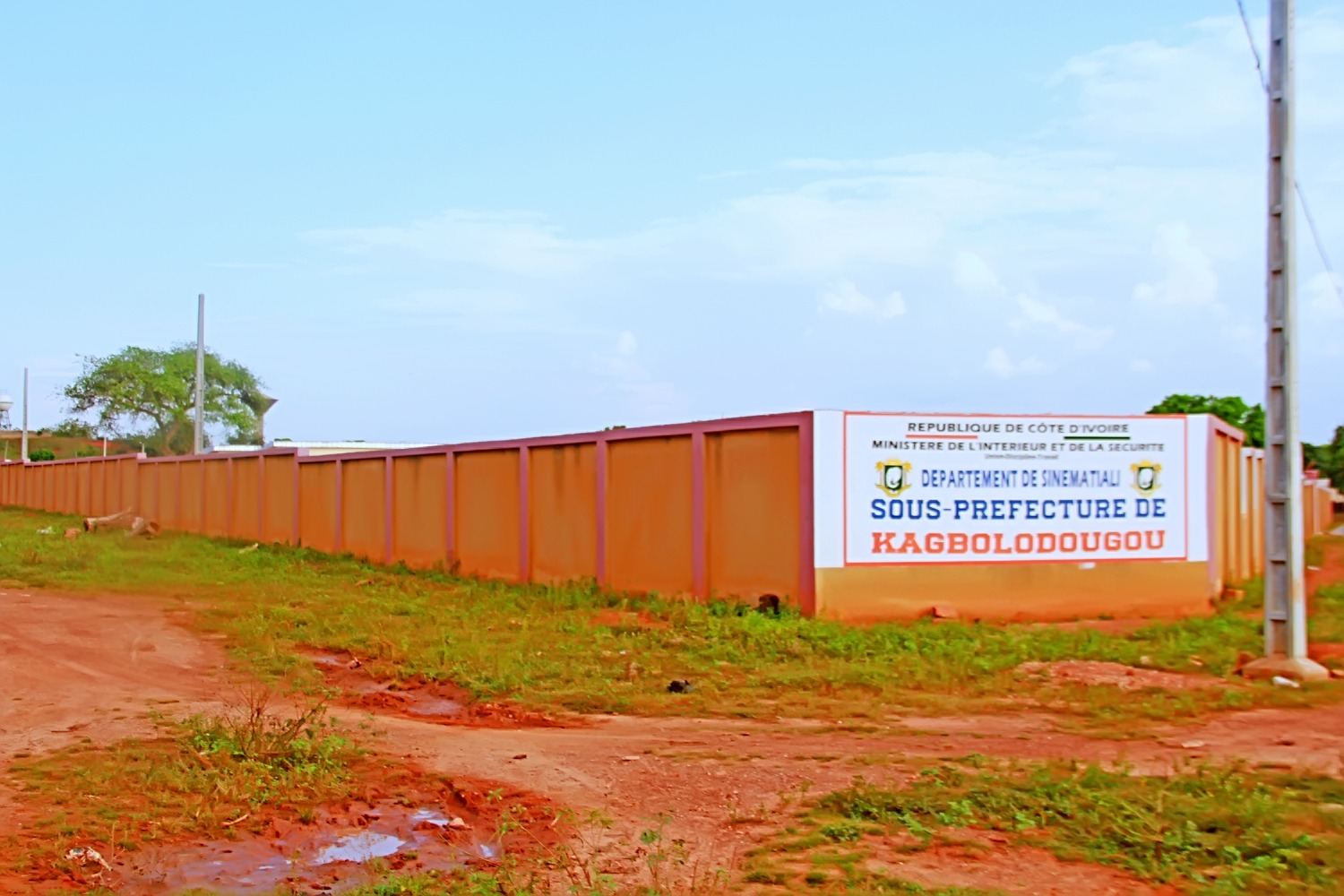 CONSTRUCTION DE LA SOUS PREFECTURE DE KAGBOLODOUGOU